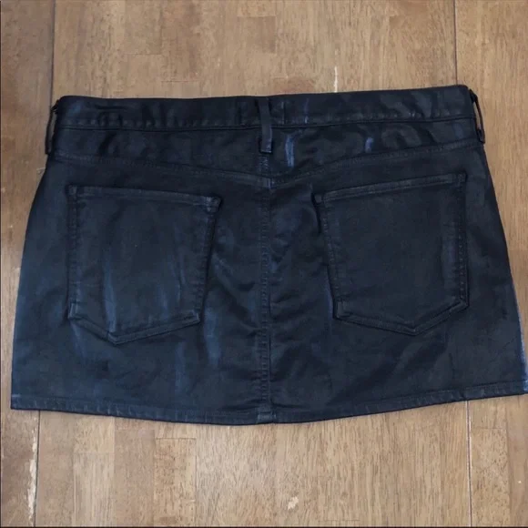 AGOLDE NWOT Women's Jeanette Mini Skirt In Coated Black Size 32 - Picture 6 of 11